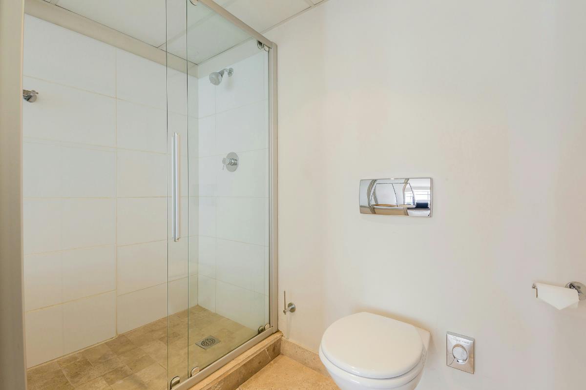 Adderley, Fantastic Centre Pad - No Loadshedding *