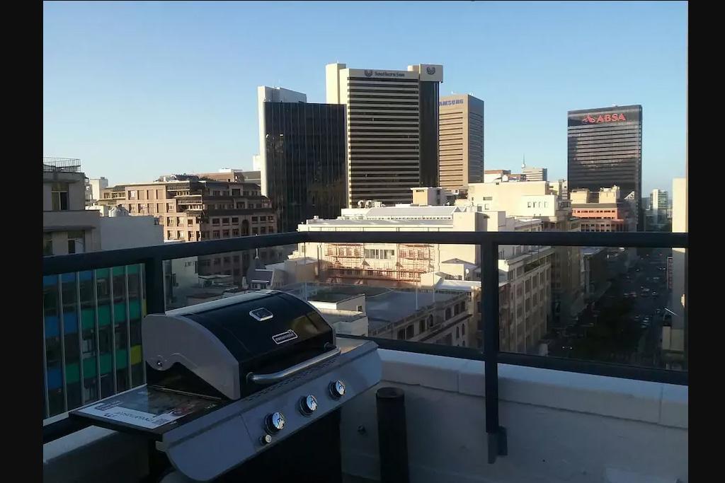 Adderley, Fantastic Centre Pad - No Loadshedding Apartment Cape Town